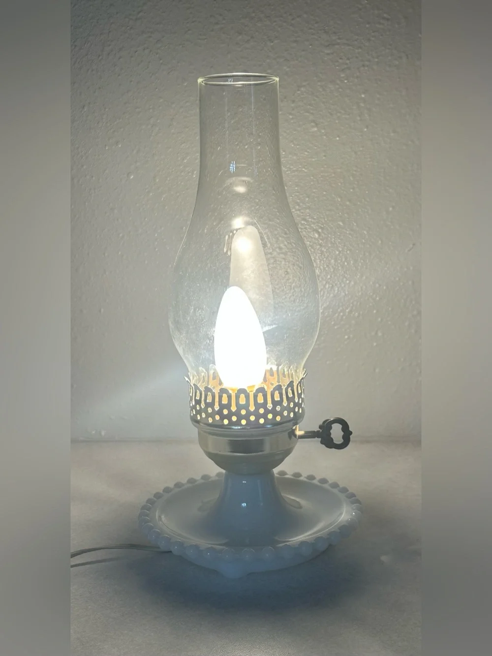 VTG Milk Glass Hobnail Lamp Electric Underwriters Laboratories Beaded glass Top